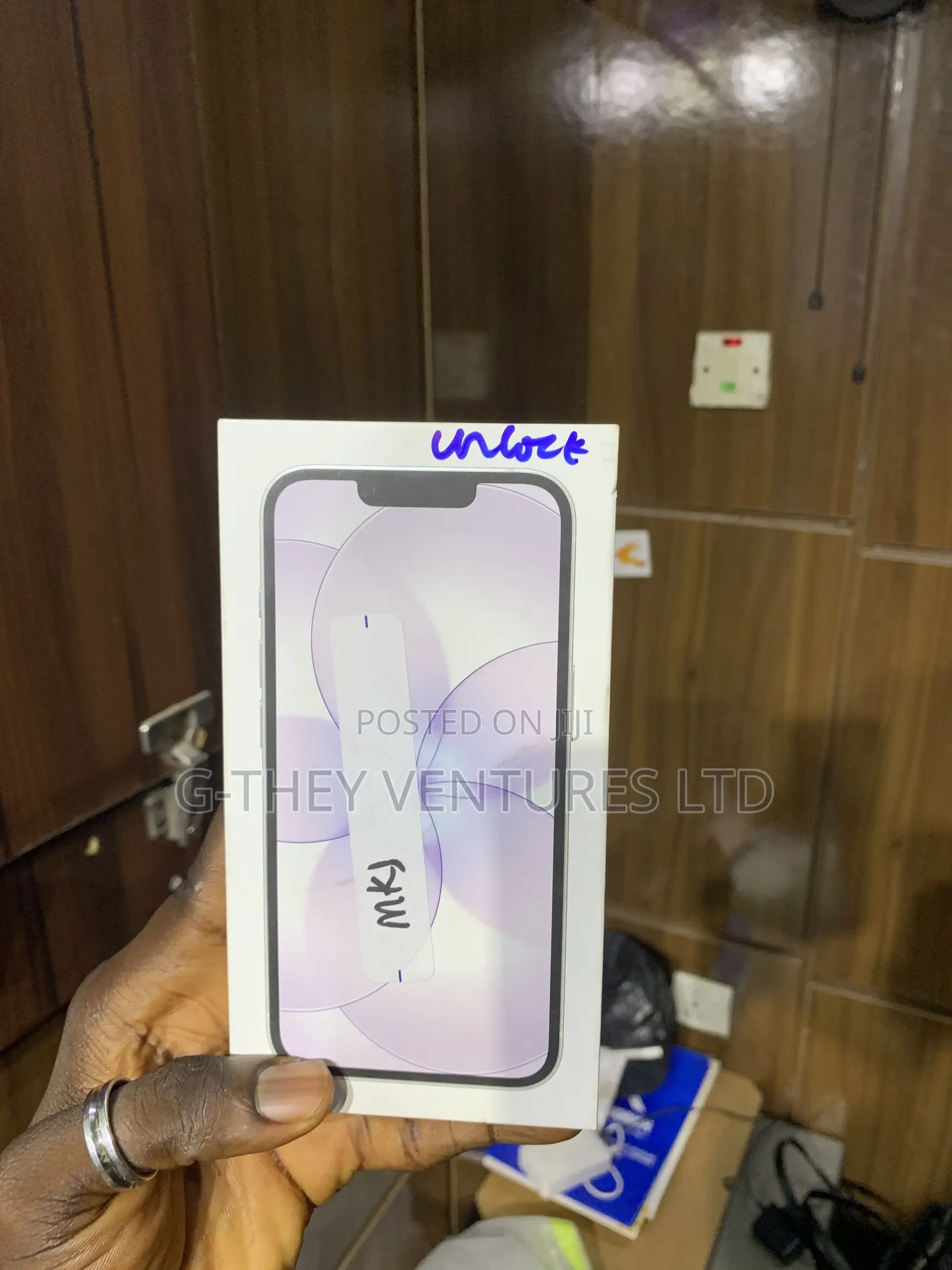 New Apple iPhone 17e 256 GB White
