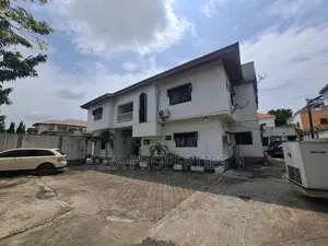 2bdrm Apartment in Lekki Phase 1 for rent
