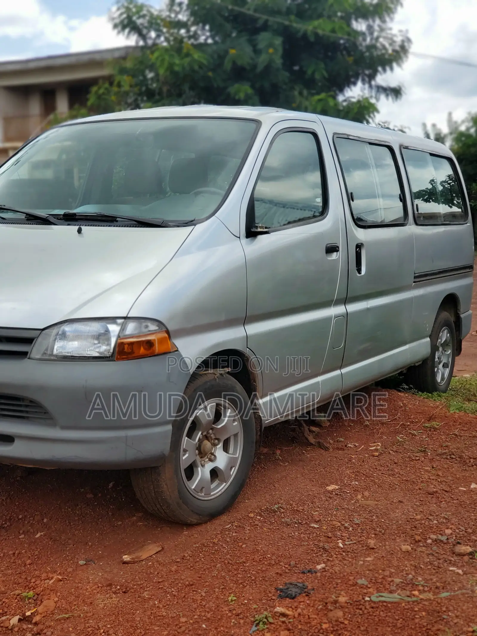 Toyota HiAce 1995 Silver