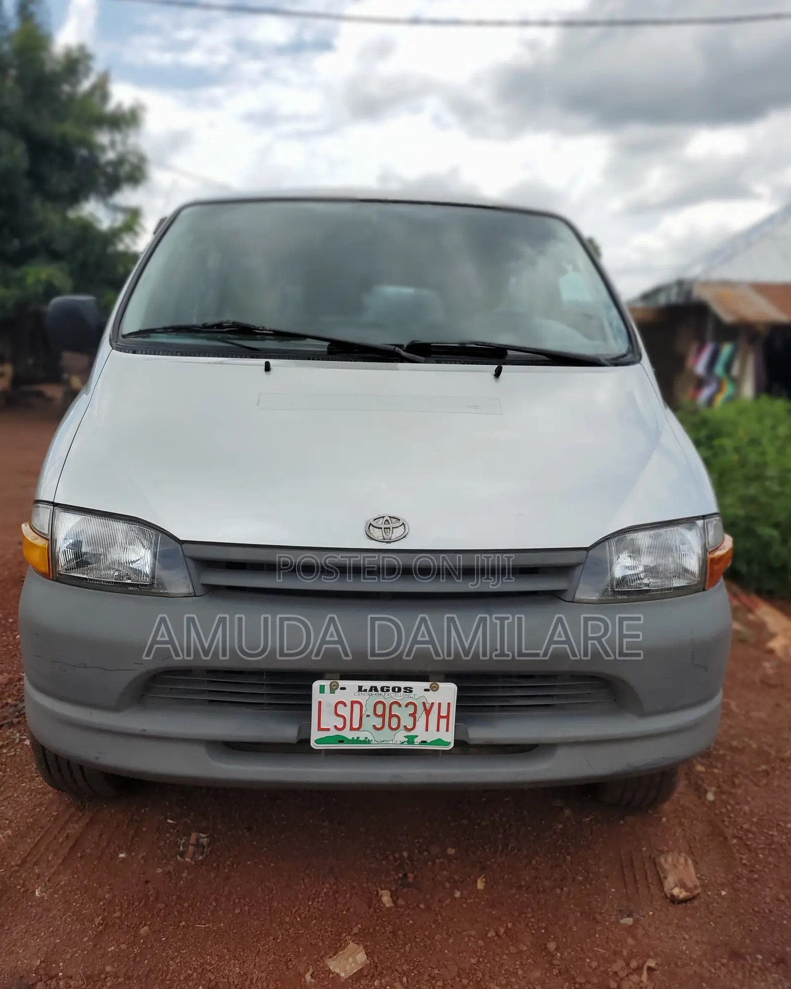 Toyota HiAce 1995 Silver