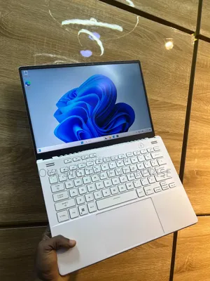 Laptop Asus ROG Zephyrus G14 16GB AMD Ryzen 9 SSD 1T