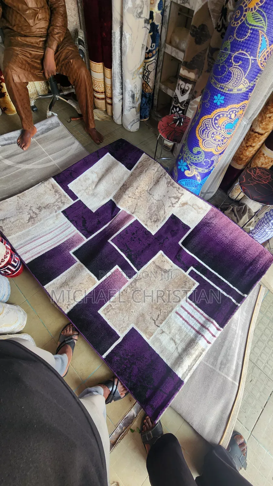 Premium Turkish Centre Rug – Modern Geometric Design