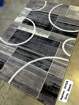 Premium Turkish Centre Rug – Modern Geometric Design