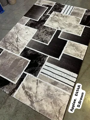 Premium Turkish Centre Rug – Modern Geometric Design