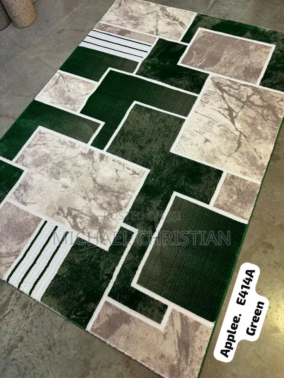 Premium Turkish Centre Rug – Modern Geometric Design