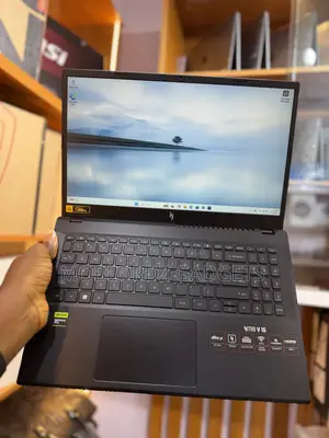 Laptop Acer Nitro V 15 16GB Intel Core i7 SSD 512GB