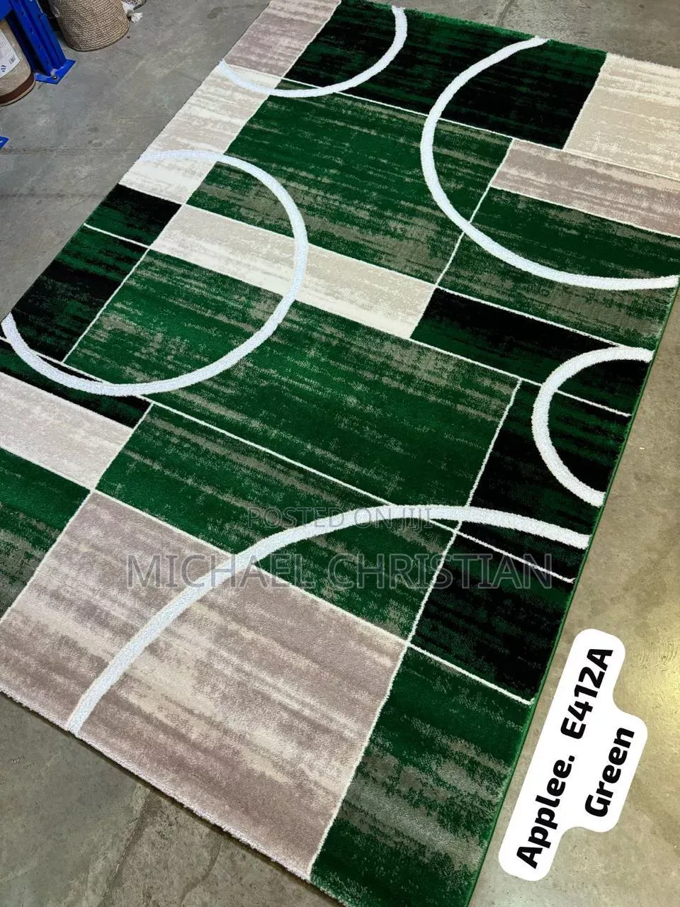 Premium Turkish Centre Rug – Modern Geometric Design