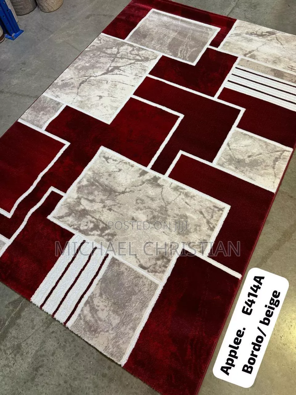 Premium Turkish Centre Rug – Modern Geometric Design