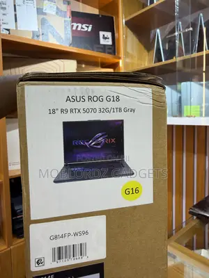 New Laptop Asus ROG Strix G18 32GB AMD Ryzen 9 SSD 1T