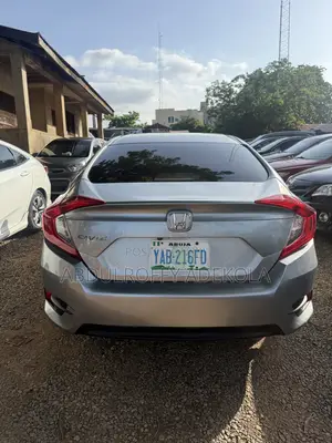 Honda Civic LX 4dr Sedan (2.0L 4cyl) 2016 Silver
