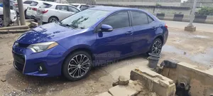 Toyota Corolla 2015 Blue
