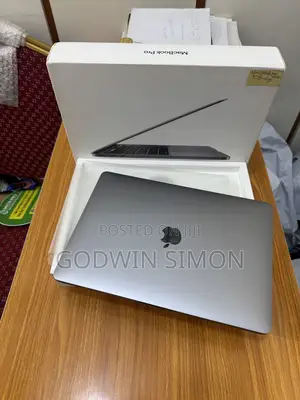 Laptop Apple MacBook Pro 2020 16GB Intel Core i5 SSD 1T