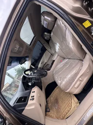 Toyota Venza V6 AWD 2012 Gold