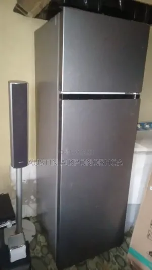 Hisense 200dr 154l Top Freezer Refrigerator
