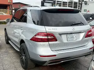Mercedes-Benz M Class ML350 4MATIC 4dr SUV AWD (3.5L 6cyl 7A) 2014