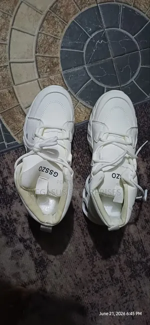 White Sneakers Size 42