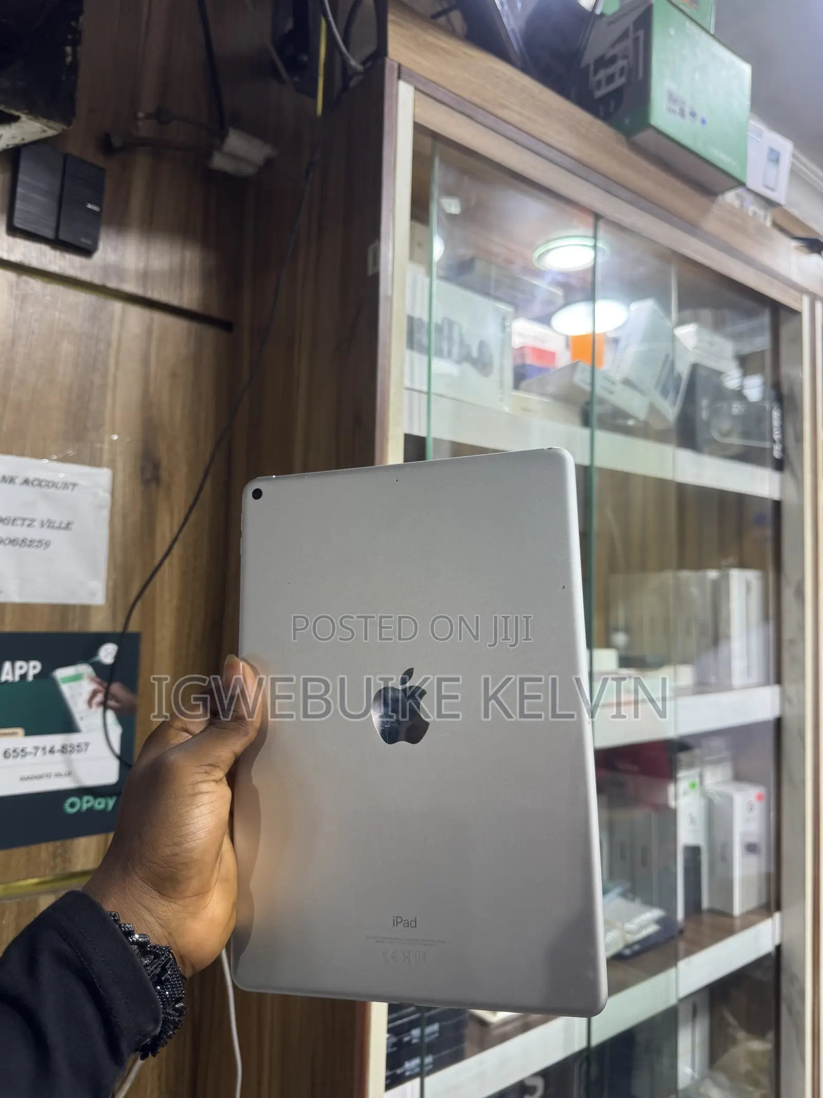 New Apple iPad Air 64 GB Gray