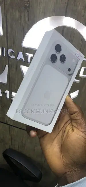New Apple iPhone 17 Pro 256 GB White