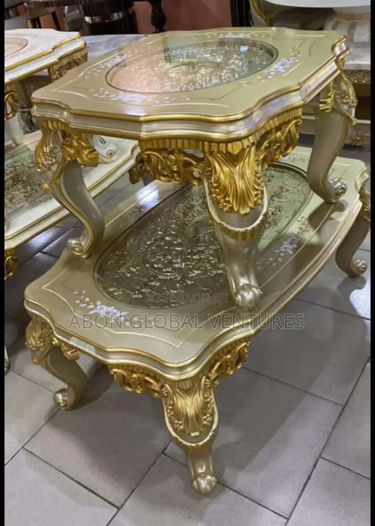 Royal Center Table