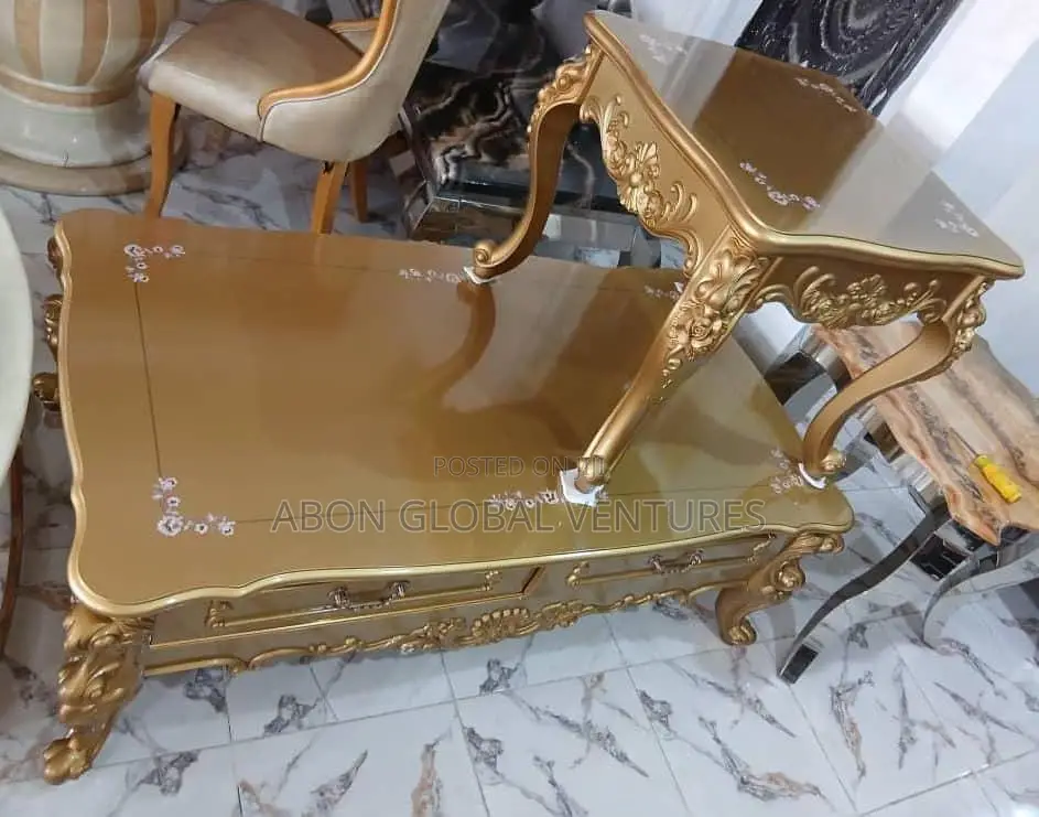 Royal Center Table