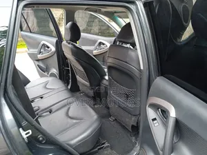 Toyota RAV4 2010 Black