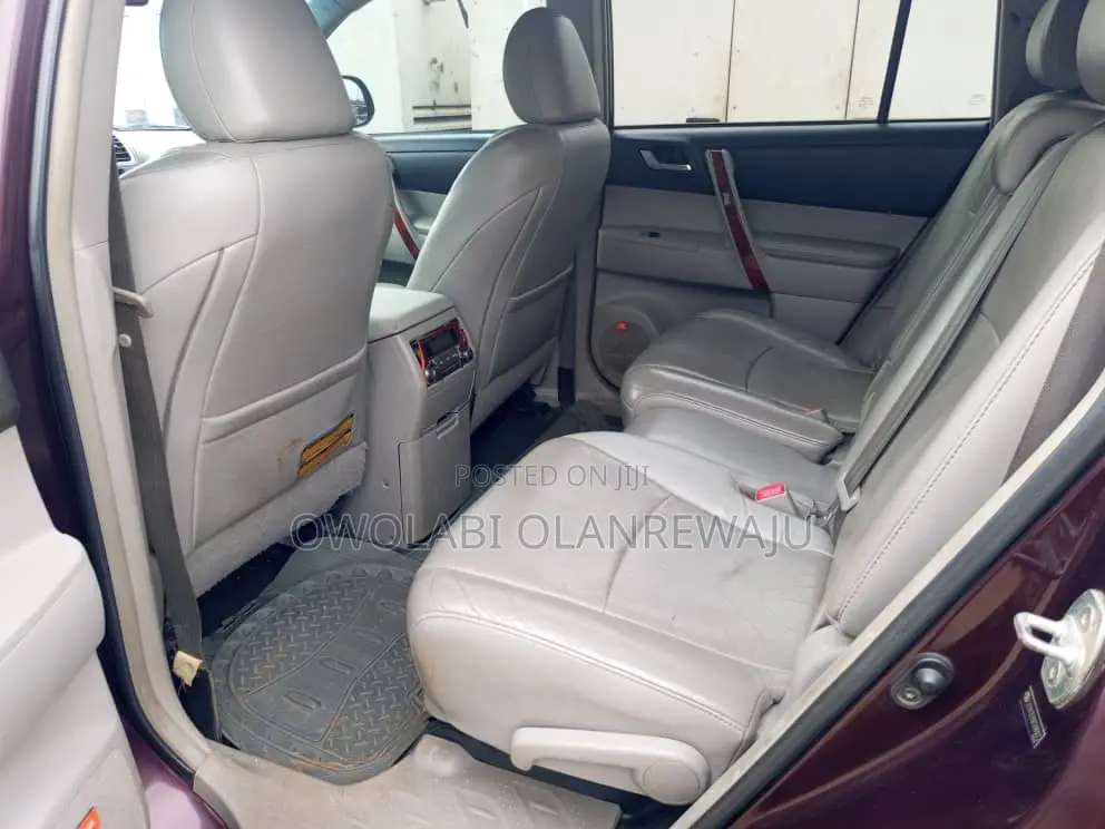 Toyota Highlander 2012 Brown