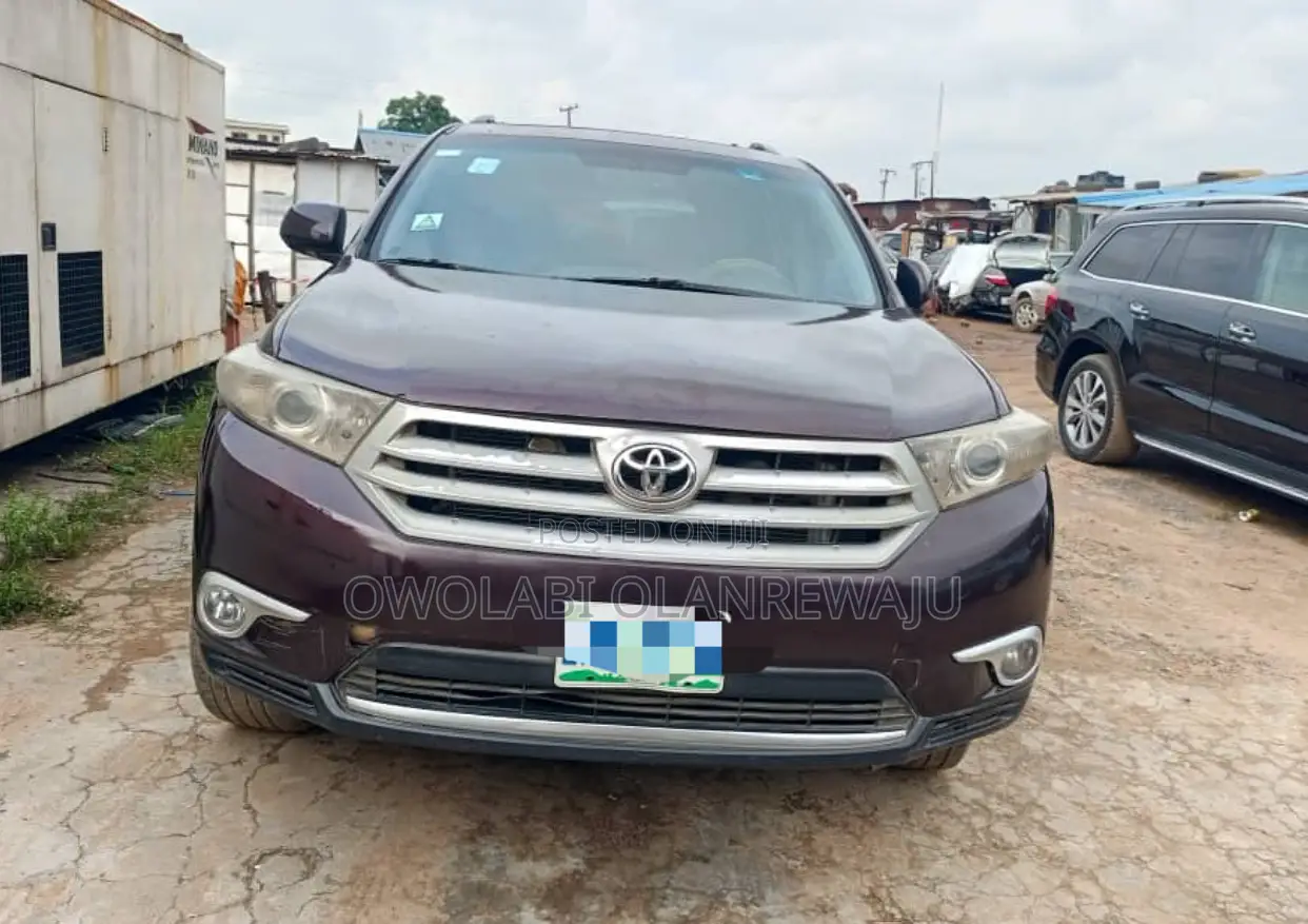 Toyota Highlander 2012 Brown