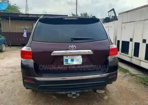 Toyota Highlander 2012 Brown