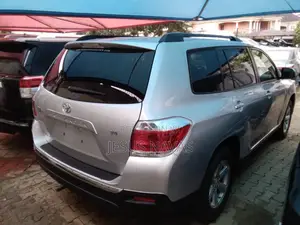 Toyota Highlander Hybrid 2012 Silver
