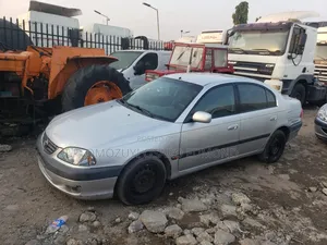 Toyota Avensis 2.0 D Verso 2002 Silver