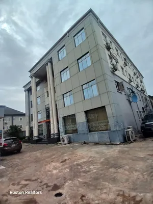 50 Rooms Hotel