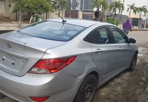 Hyundai Accent GLS 4dr Sedan (1.6L 4cyl 6A) 2014 Silver