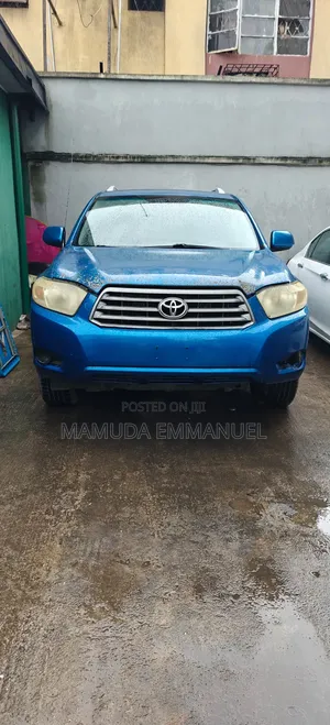 Toyota Highlander 2010 Blue