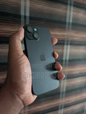 New Apple iPhone 15 128 GB Black