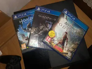 Neatly Used Playstation 4