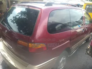 Toyota Sienna 2003 Red