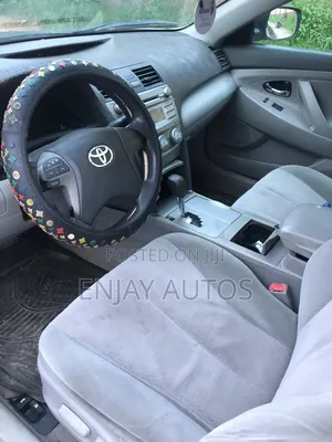 Toyota Camry LE 4dr Sedan (2.5L 4cyl 6AM) 2010 Silver