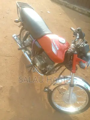 New Hero Hunter 100 2025 Red
