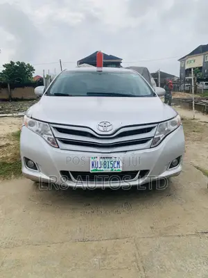 Toyota Venza V6 2010 Silver