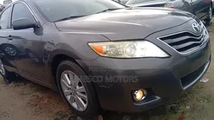 Toyota Camry 2011 Gray