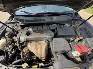 Toyota Camry LE 4dr Sedan (2.5L 4cyl 6A) 2011 Gray