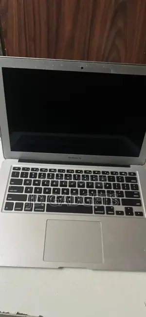 Laptop Apple MacBook Air 2015 8GB Intel Core i5 SSD 128GB