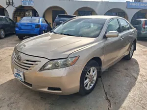 Toyota Camry LE 4dr Sedan (2.4L 4cyl 5A) 2008 Gold