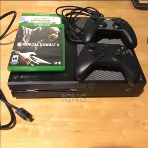 Neatly Used Xbox One Console – 2 Controllers