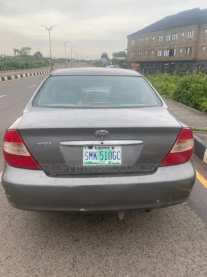 Toyota Camry LE 4dr Sedan (2.4L 4cyl 4A) 2004 Gray
