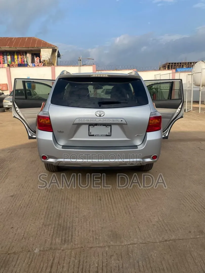Toyota Highlander 2010 Silver