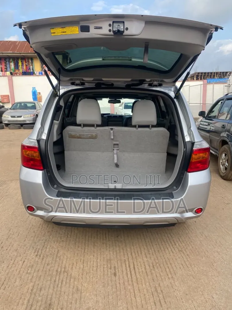 Toyota Highlander 2010 Silver