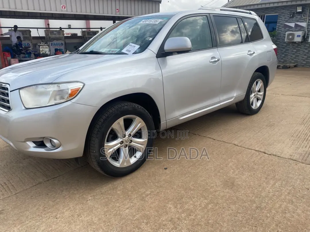 Toyota Highlander 2010 Silver