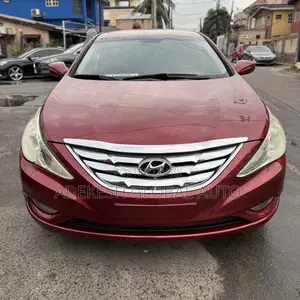 Hyundai Sonata SE Sedan FWD (2.4L 4cyl 6A) 2012 Red
