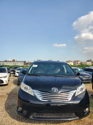 Toyota Sienna 2012 Black